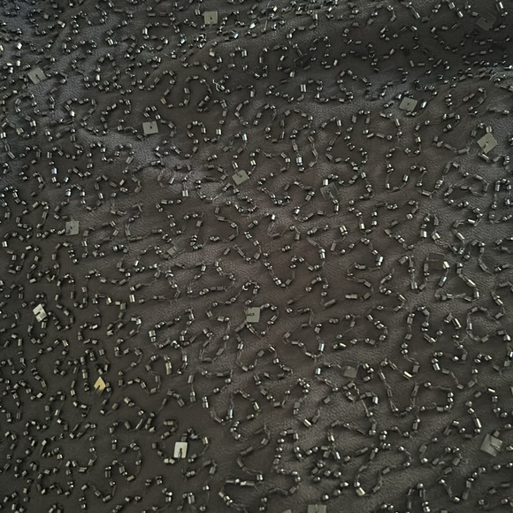 Adrianna Papell elegant fitted fully beaded long evening gown. - Picture 4 of 8